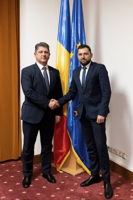 Primirea de către președintele Comisiei pentru politică externă din Senatul României, Titus Corlățean, a ambasadorului Republicii Armenia la București, Tigran Galstyan 